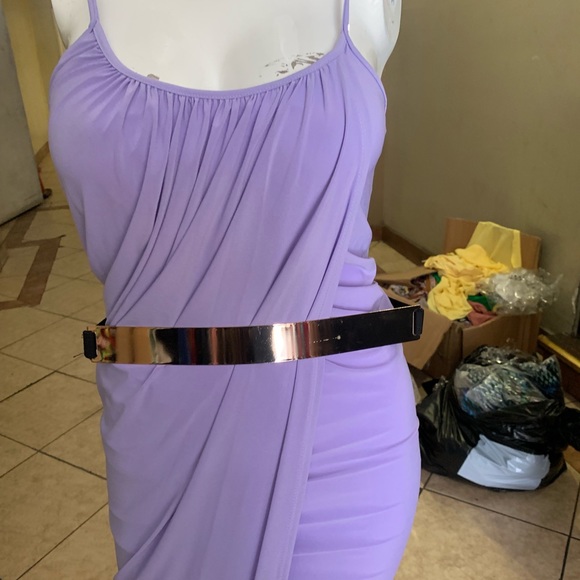 Beautiful dress - Picture 3 of 4